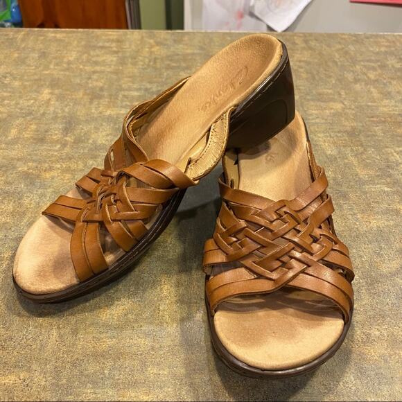 Clarks Artisan Woven Strappy Brown Leather Open Toe Sandals Size 8 Chunky Heel - Picture 1 of 10